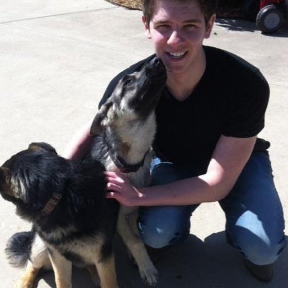 Profile Picture of Joe Todora (@todorasbox) on Poshmark