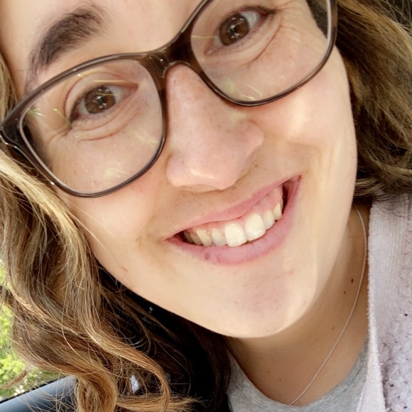 Maggie Konold - Poshmark Profile Picture of Maggie Konold (@magg_konold) on Poshmark