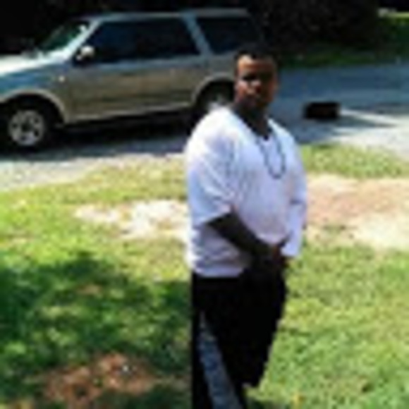 Profile Picture of Johnathan Roddey (@bloodgod41) on Poshmark