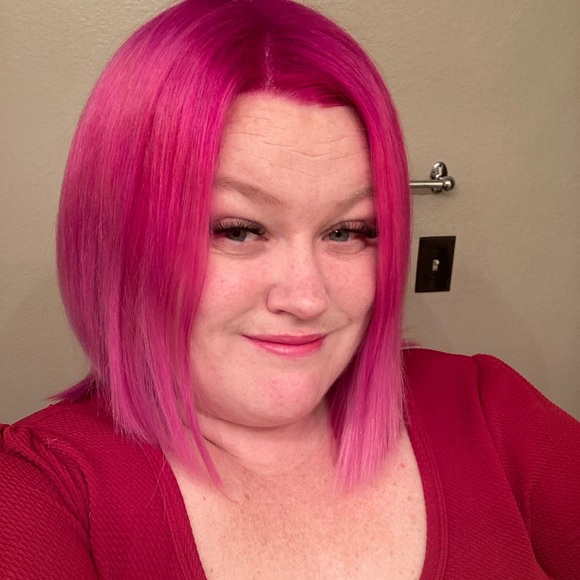 Profile Picture of Lauren Pressler (@piscesdreamer) on Poshmark