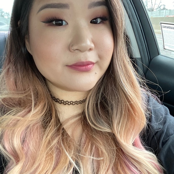 Profile Picture of Hannah Chang (@hannahc) on Poshmark