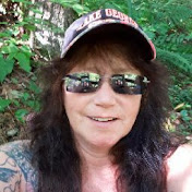 Profile Picture of Michelle Bauer (@wildcherrysonyou) on Youtube