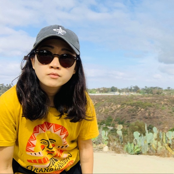 Profile Picture of Eunjee Park (@ejpk8997) on Poshmark