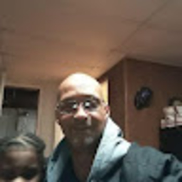 Profile Picture of Craig Webster (@craigwebster12) on Poshmark