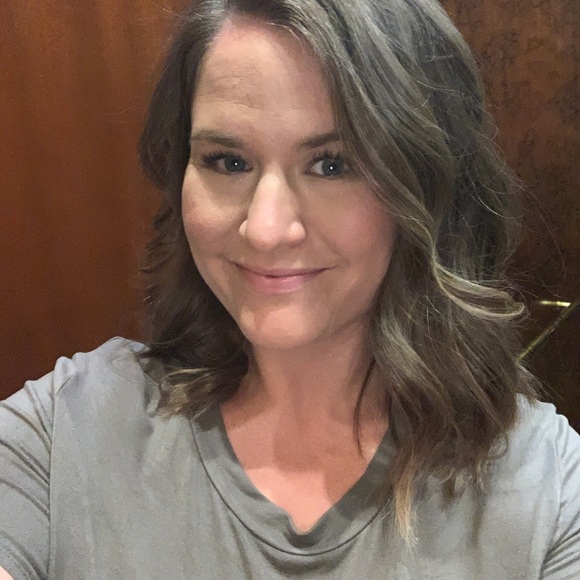 Profile Picture of Amanda Werhane (@anewsummitt) on Poshmark