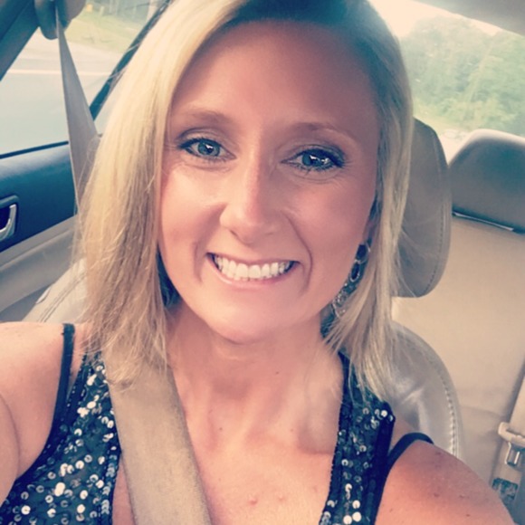 Profile Picture of Joni Pruitt (@jonipruitt1) on Poshmark