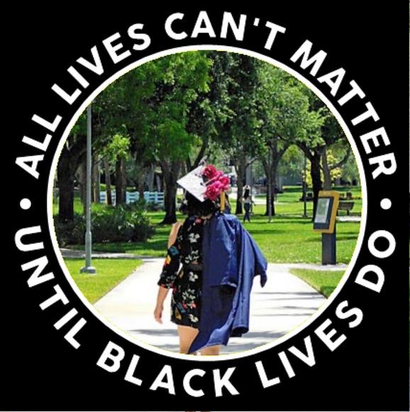 Laura Dammann - Poshmark Profile Picture of Laura Dammann (@ladyloserface) on Poshmark