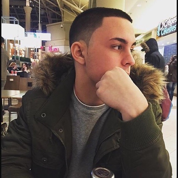 Profile Picture of Gianni Agosta (@gianniagosta) on Poshmark