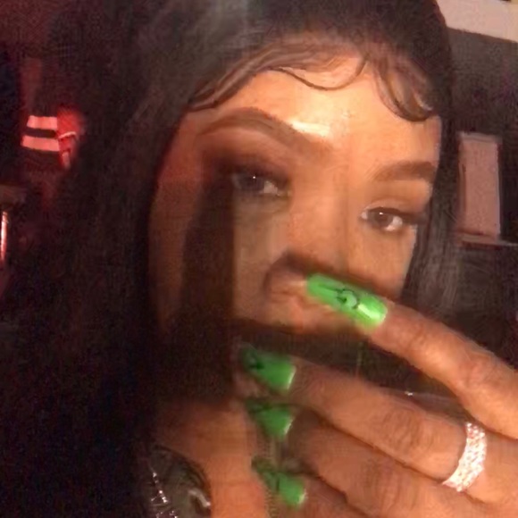 Profile Picture of Yolanda Devine (@ydevine345) on Poshmark