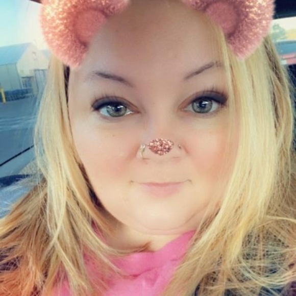 Profile Picture of Samantha Tarnacki (@starnacki) on Poshmark