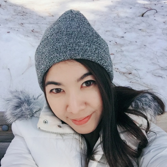 Profile Picture of Suthida Kumkrong (@rabito417) on Poshmark