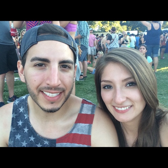 Profile Picture of Bea Rodriguez (@bearod) on Poshmark