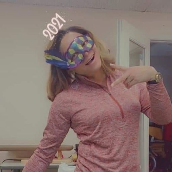 Profile Picture of Tina Pettice (@purplepalace) on Poshmark