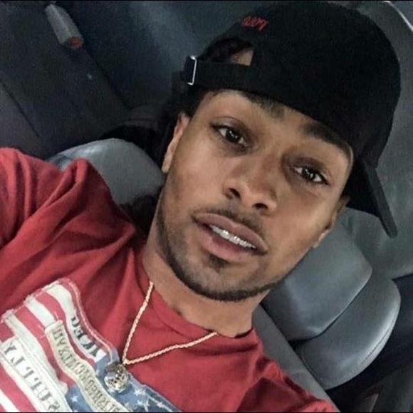 Profile Picture of Lawrence Williams (@papi_lgw3) on Poshmark