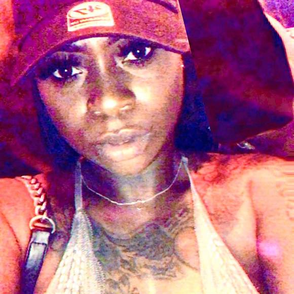 Profile Picture of Cassandra Randolph (@cassandrarandol) on Poshmark