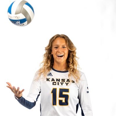 Profile Picture of Raina Smith (@rainasmith15) on Twitter