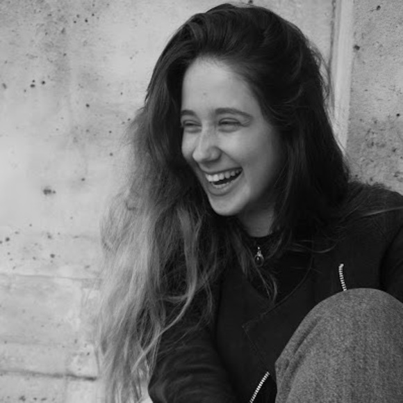 Profile Picture of Melissa Elbaz (@melissaelbaz) on Poshmark