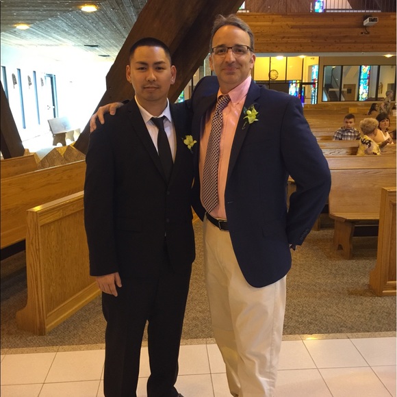 Profile Picture of Chris Medeiros (@chrismedeiros) on Poshmark