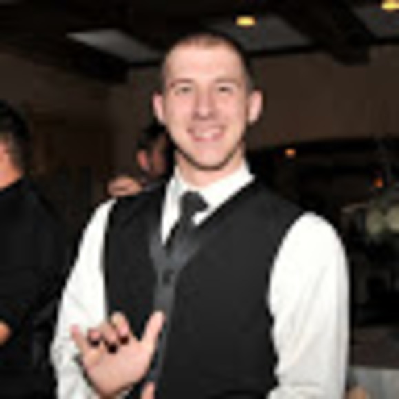 Profile Picture of Brian Gingles (@briangingles) on Poshmark