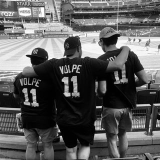 Profile Picture of Michael Maffucci (@thebackpackagent) on Instagram