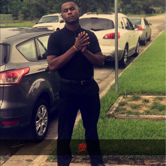 Profile Picture of Jamison Barker (@trialsinlife_20) on Poshmark