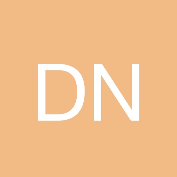 Profile Picture of Dawn Nowakowski (@dlnowakowski) on Poshmark