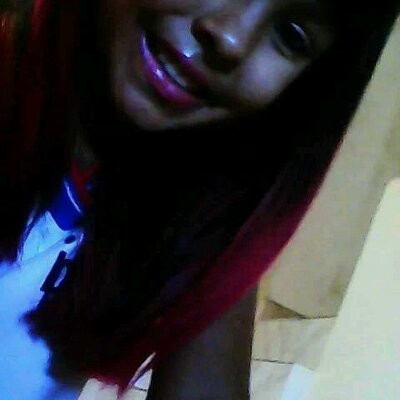 Profile Picture of Larissa Zeferino (@LaraZSantos) on Twitter