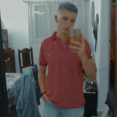 Profile Picture of Ezekielito (@EzeGiacomello) on Twitter