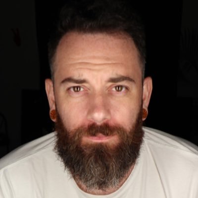 Profile Picture of Ben Jackson (@thisisnotariot) on Twitter