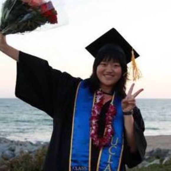 Profile Picture of Yinglu Peng (@luna628) on Poshmark