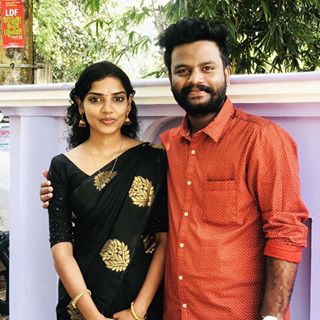Profile Picture of Nimisha Mohanan (@nimisha.karyat.5) on Facebook