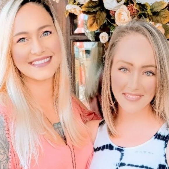 Profile Picture of Meredith Mull (@merem2290) on Poshmark