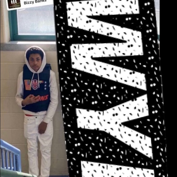 Profile Picture of Jrr Jr (@jrrjr) on Poshmark