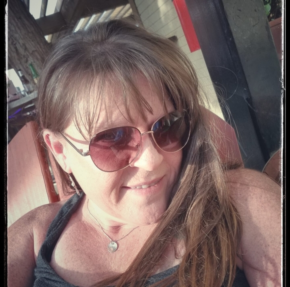 Profile Picture of Jennifer Langwell (@jnfrlngl) on Poshmark