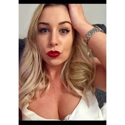 Profile Picture of Carmé Mandzij (@carme_mandzij) on Twitter