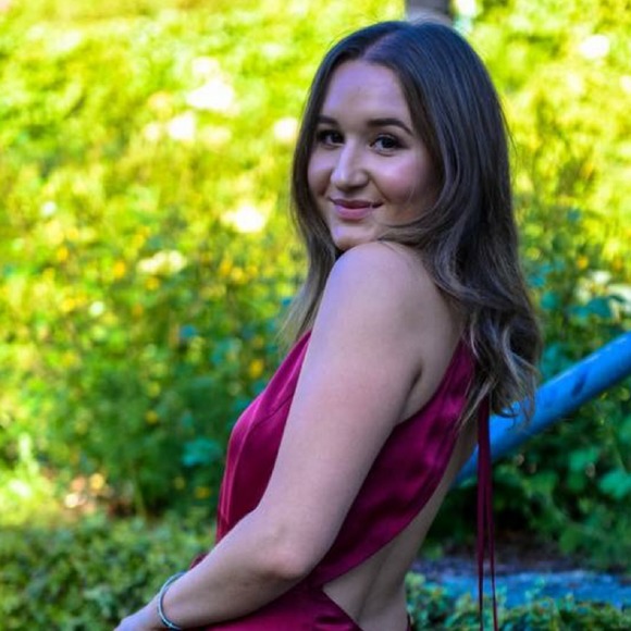 Profile Picture of Magda Benichou (@magdabenichou) on Poshmark