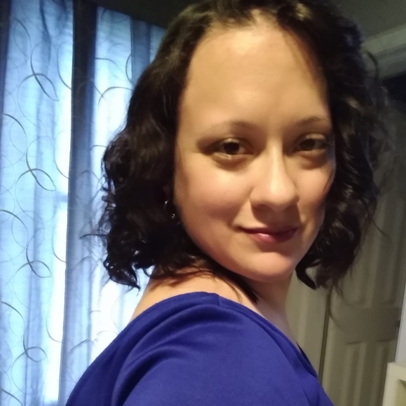 Profile Picture of Carreen Elizabeth (@bgirl4ev) on Poshmark