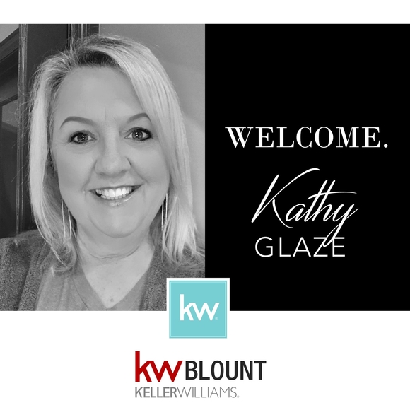 Profile Picture of Kathi Glaze (@kathiglaze) on Poshmark