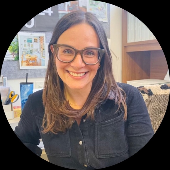 Profile Picture of Carly Telpner (@carlytelpner) on Poshmark