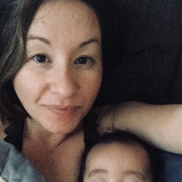 Profile Picture of Danielle Tumang (@giraffeheaddeli) on Poshmark