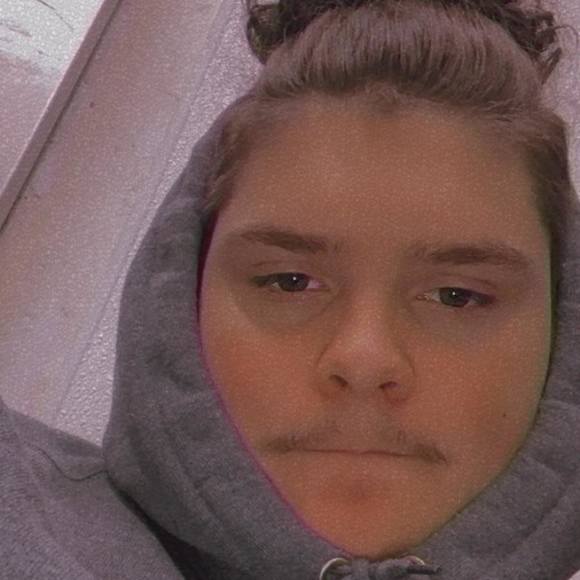 Profile Picture of Dylan Jarrett (@dylanjarrett) on Poshmark