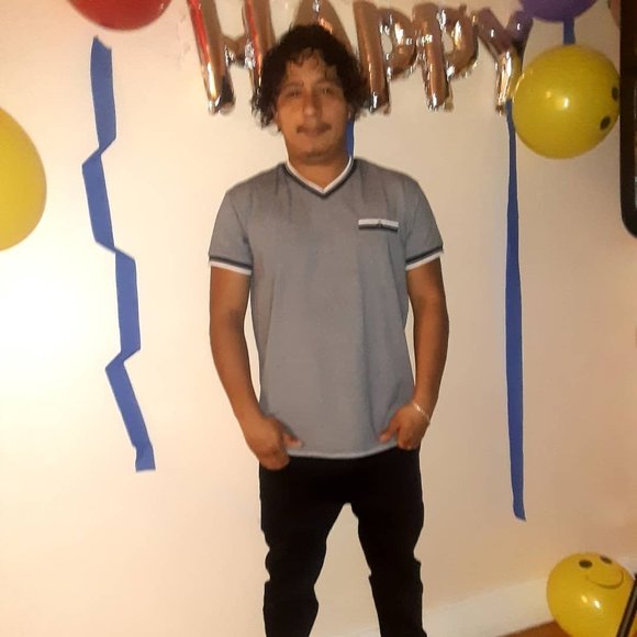 Profile Picture of Alarcon Kevin (@alarconkevin) on Poshmark