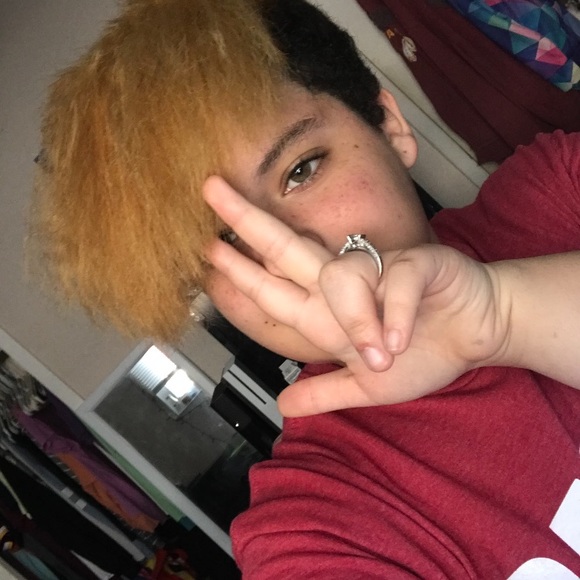 Profile Picture of Faythe Marie (@imadad17) on Poshmark