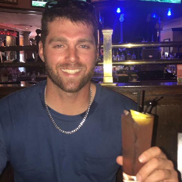 Profile Picture of Christopher Taulbee (@cwtaulbee2213) on Poshmark