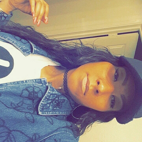Profile Picture of Markeia Stamps (@keiastamps) on Poshmark