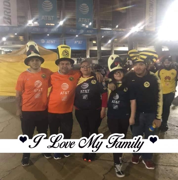 Profile Picture of Julia Martinez (@jmarti12a) on Poshmark