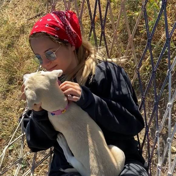 Aslıhan Göleç - Poshmark Profile Picture of Aslıhan Göleç (@aslihangolec) on Poshmark