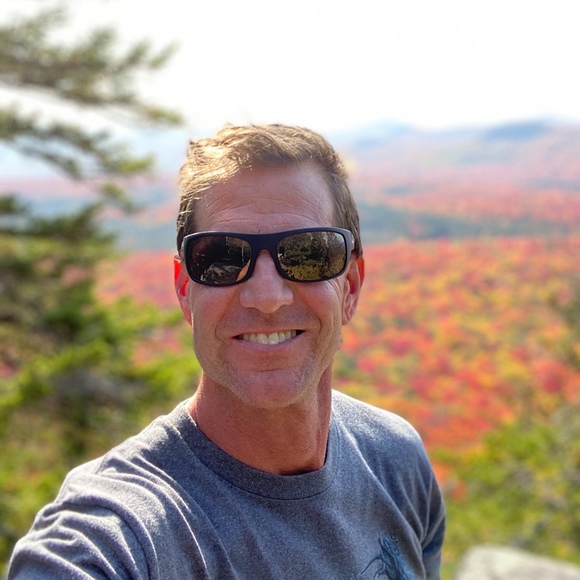 Profile Picture of Drew Gradinger (@drewgradinger) on Poshmark