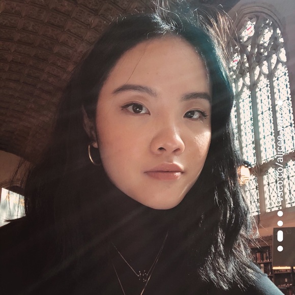 Profile Picture of Alice Yan (@alice_yan) on Poshmark