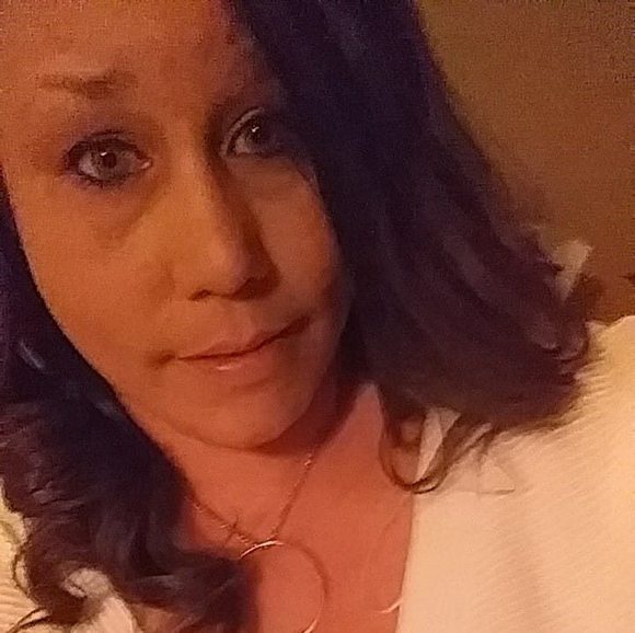 Profile Picture of Cassi Clay (@ilovetoshop83) on Poshmark